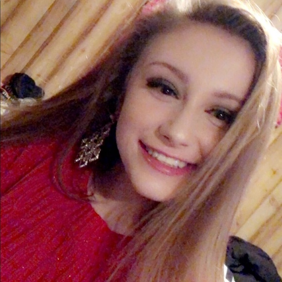 Meet your Posher, Trinity - Picture 1 of 1